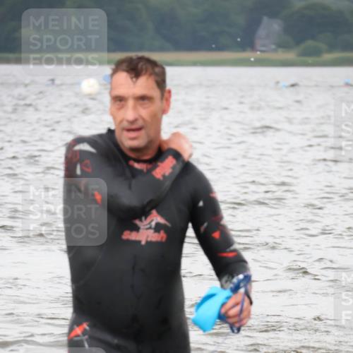 23.06.2024 - Viking Triathlon H.Heesch http://msf.ph/oto/6345064 23.06.2024 10:43:55 Schwimmen 52, 165, 166, 286, 431, 469 meine-sportfotos.de