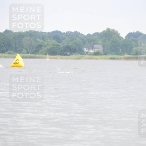 23.06.2024 - Viking Triathlon H.Heesch http://msf.ph/oto/6345065 23.06.2024 10:23:44 Schwimmen  meine-sportfotos.de
