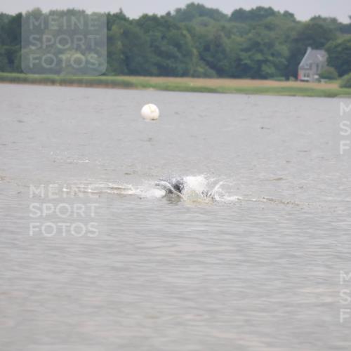 23.06.2024 - Viking Triathlon H.Heesch http://msf.ph/oto/6345074 23.06.2024 10:24:42 Schwimmen  meine-sportfotos.de