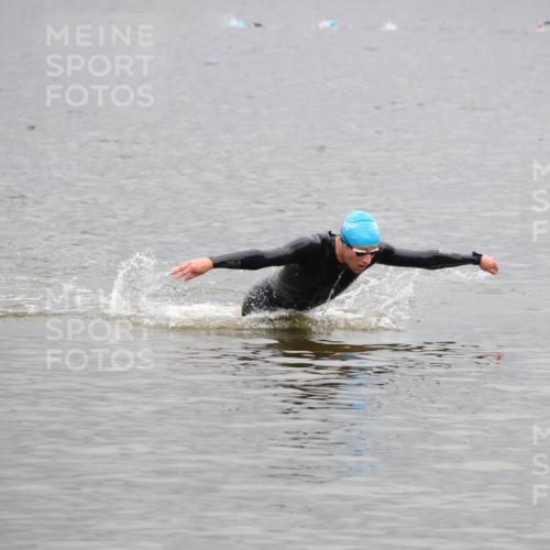 23.06.2024 - Viking Triathlon H.Heesch http://msf.ph/oto/6345080 23.06.2024 10:24:47 Schwimmen  meine-sportfotos.de