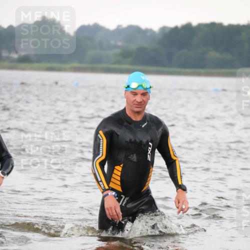 23.06.2024 - Viking Triathlon H.Heesch http://msf.ph/oto/6345098 23.06.2024 10:44:15 Schwimmen 60, 148, 270, 509, 618, 651 meine-sportfotos.de