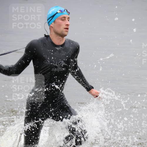 23.06.2024 - Viking Triathlon H.Heesch http://msf.ph/oto/6345101 23.06.2024 10:24:56 Schwimmen 2 meine-sportfotos.de