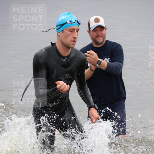 23.06.2024 - Viking Triathlon H.Heesch http://msf.ph/oto/6345108 23.06.2024 10:24:57 Schwimmen 2 meine-sportfotos.de