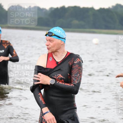 23.06.2024 - Viking Triathlon H.Heesch http://msf.ph/oto/6345140 23.06.2024 10:44:35 Schwimmen 35, 334, 378, 511 meine-sportfotos.de
