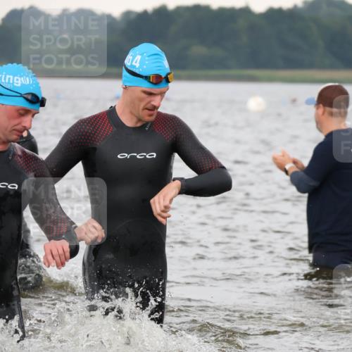 23.06.2024 - Viking Triathlon H.Heesch http://msf.ph/oto/6345148 23.06.2024 10:44:40 Schwimmen 35, 121, 371, 378, 511, 532 meine-sportfotos.de