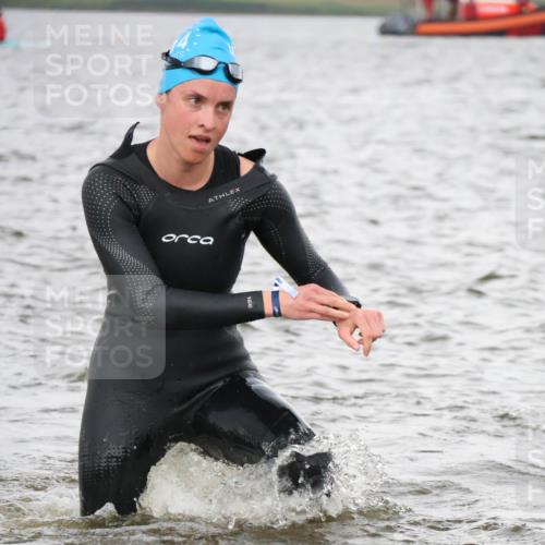 23.06.2024 - Viking Triathlon H.Heesch http://msf.ph/oto/6345156 23.06.2024 10:44:45 Schwimmen 121, 371, 378, 511, 532, 649 meine-sportfotos.de