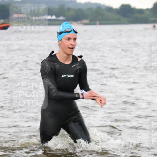 23.06.2024 - Viking Triathlon H.Heesch http://msf.ph/oto/6345158 23.06.2024 10:44:47 Schwimmen 121, 371, 511, 532, 649 meine-sportfotos.de