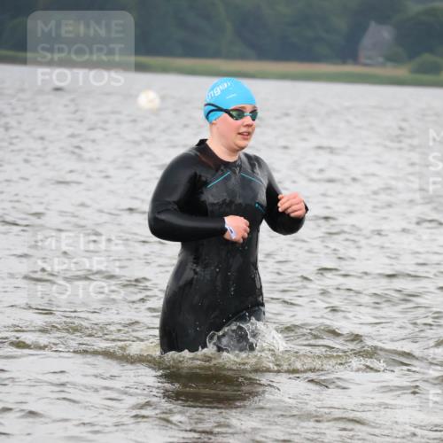 23.06.2024 - Viking Triathlon H.Heesch http://msf.ph/oto/6345174 23.06.2024 10:45:02 Schwimmen 184, 195, 202, 206, 284, 384 meine-sportfotos.de