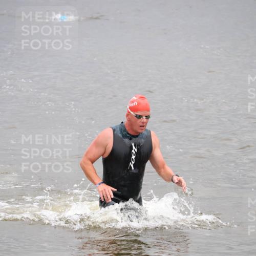 23.06.2024 - Viking Triathlon H.Heesch http://msf.ph/oto/6345181 23.06.2024 10:25:27 Schwimmen 658 meine-sportfotos.de