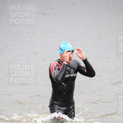 23.06.2024 - Viking Triathlon H.Heesch http://msf.ph/oto/6345194 23.06.2024 10:26:01 Schwimmen 37 meine-sportfotos.de
