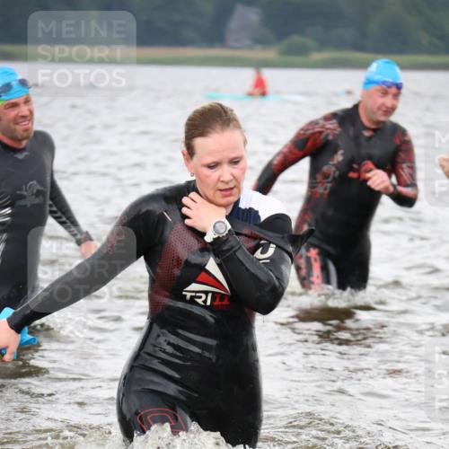 23.06.2024 - Viking Triathlon H.Heesch http://msf.ph/oto/6345204 23.06.2024 10:45:23 Schwimmen 54, 267, 375, 380, 403, 443, 493, 495, 652 meine-sportfotos.de