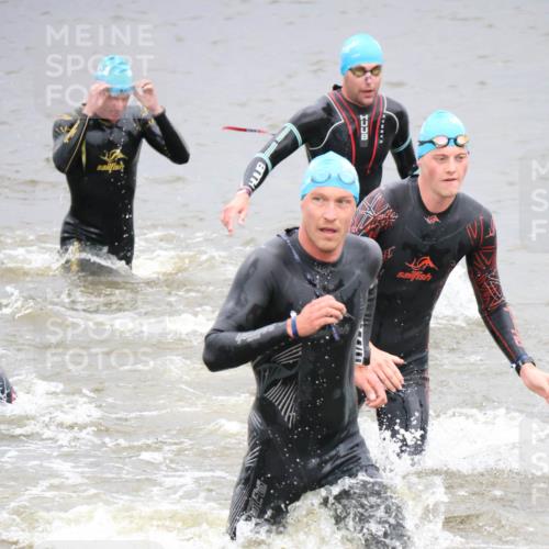 23.06.2024 - Viking Triathlon H.Heesch http://msf.ph/oto/6345210 23.06.2024 10:26:22 Schwimmen 1, 106, 465, 516 meine-sportfotos.de
