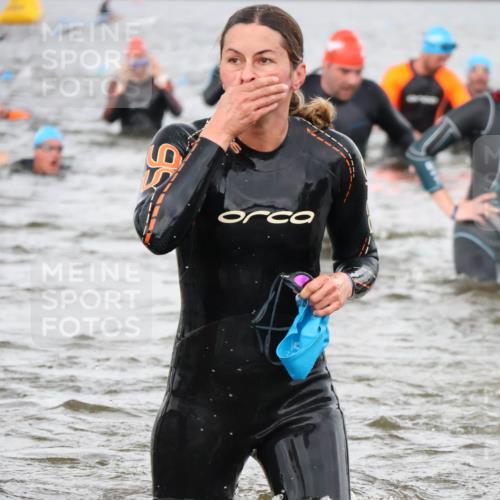 23.06.2024 - Viking Triathlon H.Heesch http://msf.ph/oto/6345216 23.06.2024 10:45:27 Schwimmen 54, 267, 343, 375, 380, 403, 495, 652 meine-sportfotos.de