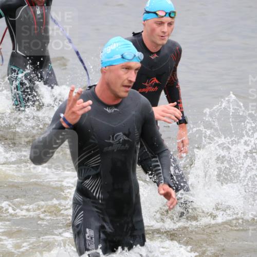 23.06.2024 - Viking Triathlon H.Heesch http://msf.ph/oto/6345217 23.06.2024 10:26:24 Schwimmen 1, 4, 106, 293, 465, 516 meine-sportfotos.de