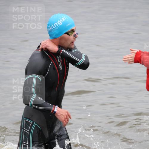 23.06.2024 - Viking Triathlon H.Heesch http://msf.ph/oto/6345228 23.06.2024 10:26:32 Schwimmen 1, 3, 4, 10, 106, 293, 350, 465 meine-sportfotos.de