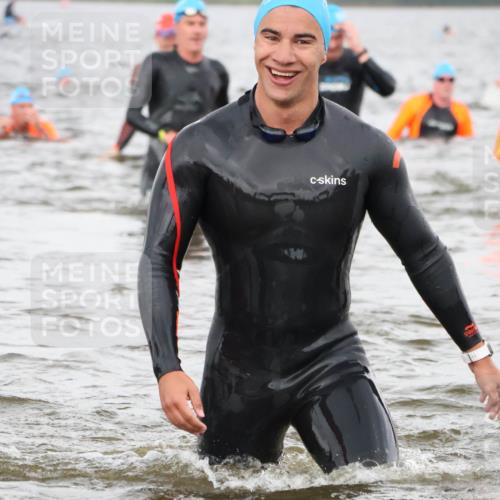 23.06.2024 - Viking Triathlon H.Heesch http://msf.ph/oto/6345235 23.06.2024 10:45:33 Schwimmen 54, 63, 220, 267, 274, 343, 380, 403, 430, 495, 506, 641 meine-sportfotos.de