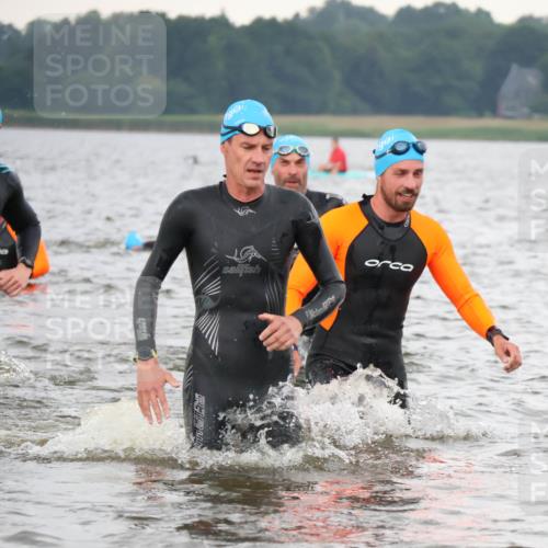 23.06.2024 - Viking Triathlon H.Heesch http://msf.ph/oto/6345243 23.06.2024 10:45:38 Schwimmen 63, 220, 274, 343, 430, 433, 506, 641 meine-sportfotos.de