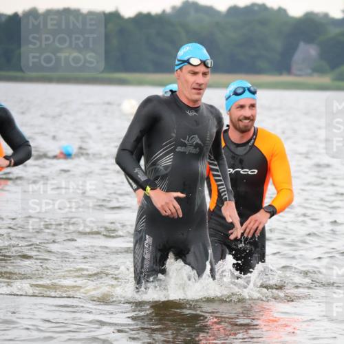 23.06.2024 - Viking Triathlon H.Heesch http://msf.ph/oto/6345246 23.06.2024 10:45:38 Schwimmen 63, 220, 274, 343, 430, 433, 506, 641 meine-sportfotos.de