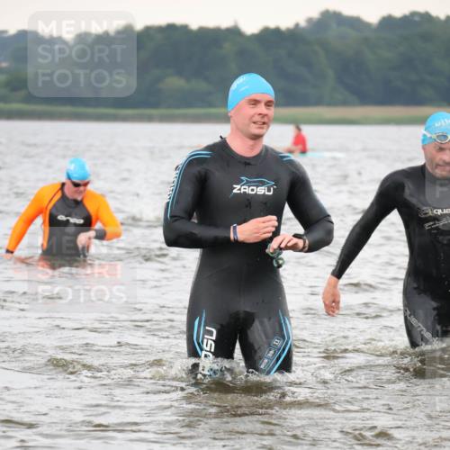 23.06.2024 - Viking Triathlon H.Heesch http://msf.ph/oto/6345248 23.06.2024 10:45:41 Schwimmen 63, 156, 220, 274, 395, 430, 433, 506, 641 meine-sportfotos.de