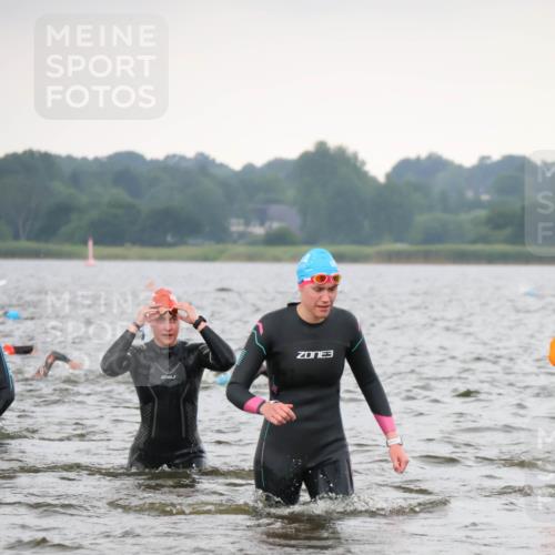 23.06.2024 - Viking Triathlon H.Heesch http://msf.ph/oto/6345257 23.06.2024 10:45:46 Schwimmen 156, 247, 395, 433, 641, 644 meine-sportfotos.de