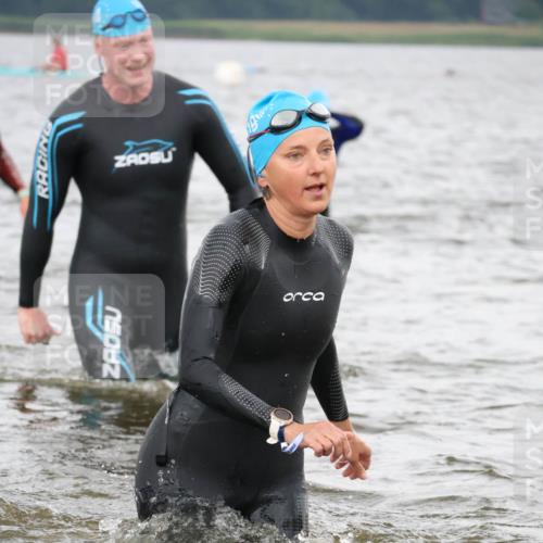 23.06.2024 - Viking Triathlon H.Heesch http://msf.ph/oto/6345281 23.06.2024 10:45:59 Schwimmen 18, 162, 294, 341, 359, 475, 602 meine-sportfotos.de