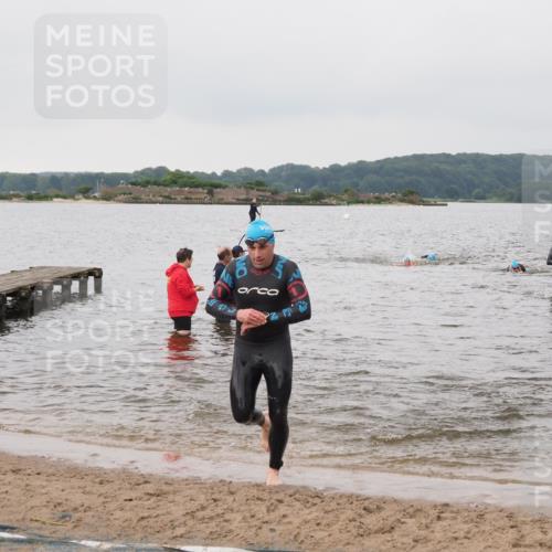 23.06.2024 - Viking Triathlon MichiJ http://msf.ph/oto/6345283 23.06.2024 10:37:47 Schwimmen 421 meine-sportfotos.de