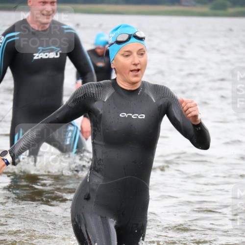 23.06.2024 - Viking Triathlon H.Heesch http://msf.ph/oto/6345284 23.06.2024 10:46:00 Schwimmen 18, 162, 294, 341, 359, 475, 602 meine-sportfotos.de