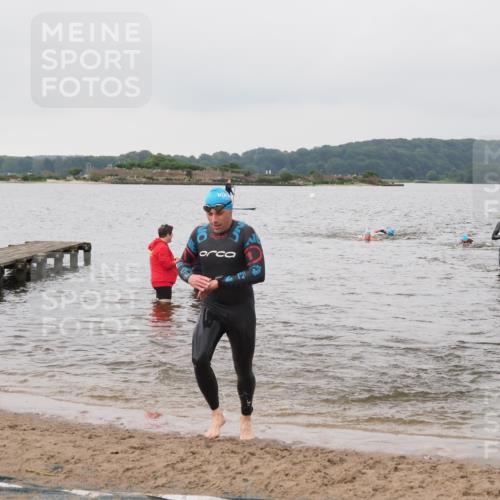 23.06.2024 - Viking Triathlon MichiJ http://msf.ph/oto/6345286 23.06.2024 10:37:47 Schwimmen 421 meine-sportfotos.de