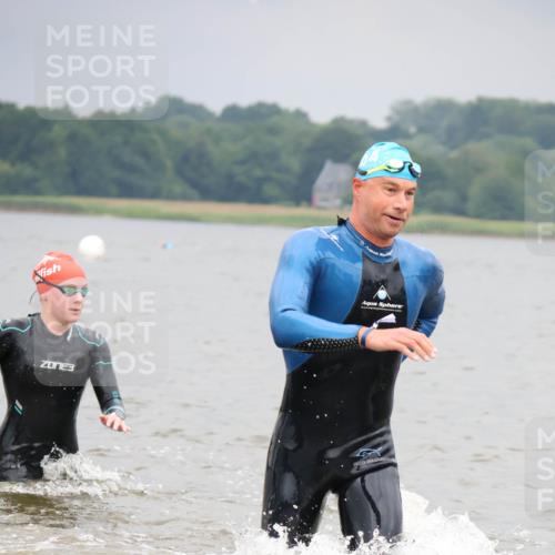 23.06.2024 - Viking Triathlon H.Heesch http://msf.ph/oto/6345287 23.06.2024 10:27:40 Schwimmen 22, 158, 377, 546, 620, 638 meine-sportfotos.de