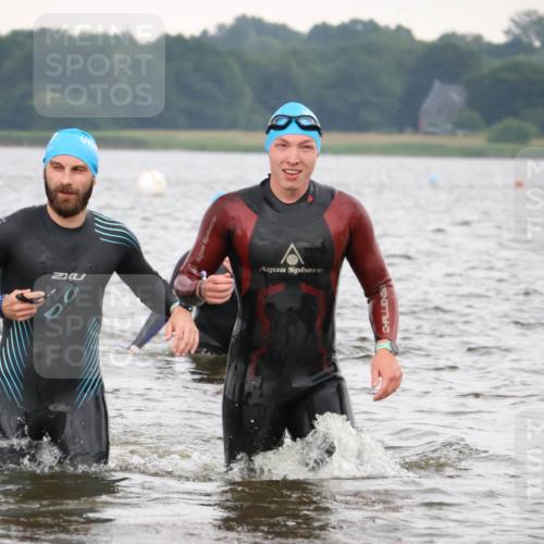 23.06.2024 - Viking Triathlon H.Heesch http://msf.ph/oto/6345299 23.06.2024 10:46:03 Schwimmen 18, 44, 162, 294, 341, 359, 475, 514, 602 meine-sportfotos.de