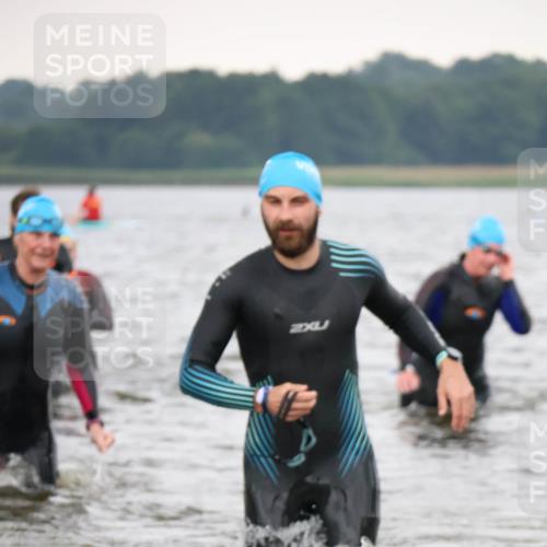 23.06.2024 - Viking Triathlon H.Heesch http://msf.ph/oto/6345302 23.06.2024 10:46:05 Schwimmen 18, 44, 162, 249, 294, 341, 359, 475, 514, 602, 645 meine-sportfotos.de