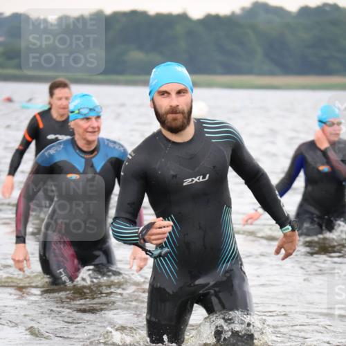 23.06.2024 - Viking Triathlon H.Heesch http://msf.ph/oto/6345306 23.06.2024 10:46:06 Schwimmen 18, 44, 162, 249, 294, 341, 359, 475, 514, 602, 645, 646 meine-sportfotos.de