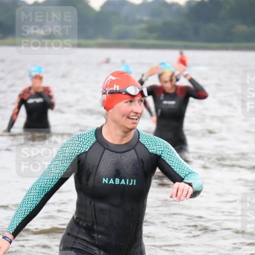 23.06.2024 - Viking Triathlon H.Heesch http://msf.ph/oto/6345320 23.06.2024 10:46:09 Schwimmen 44, 249, 341, 359, 428, 514, 645, 646 meine-sportfotos.de