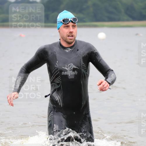 23.06.2024 - Viking Triathlon H.Heesch http://msf.ph/oto/6345327 23.06.2024 10:27:55 Schwimmen 108, 616, 624, 661 meine-sportfotos.de