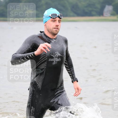 23.06.2024 - Viking Triathlon H.Heesch http://msf.ph/oto/6345333 23.06.2024 10:27:55 Schwimmen 108, 616, 624, 661 meine-sportfotos.de