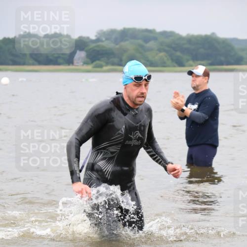 23.06.2024 - Viking Triathlon H.Heesch http://msf.ph/oto/6345337 23.06.2024 10:27:56 Schwimmen 108, 616, 624, 661 meine-sportfotos.de