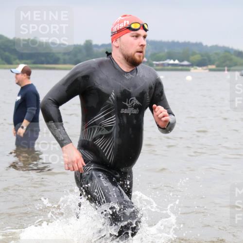 23.06.2024 - Viking Triathlon H.Heesch http://msf.ph/oto/6345356 23.06.2024 10:28:00 Schwimmen 108, 494, 661 meine-sportfotos.de