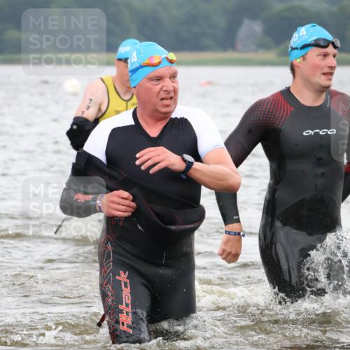 23.06.2024 - Viking Triathlon H.Heesch http://msf.ph/oto/6345360 23.06.2024 10:46:32 Schwimmen 130, 181, 199, 264, 365, 398, 439, 442, 631, 636 meine-sportfotos.de