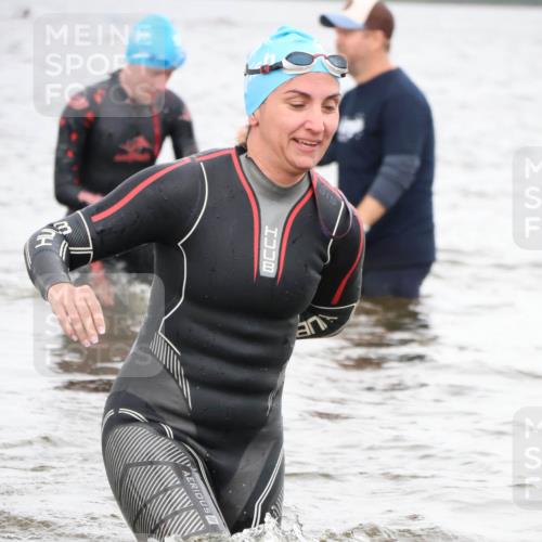 23.06.2024 - Viking Triathlon H.Heesch http://msf.ph/oto/6345398 23.06.2024 10:46:52 Schwimmen 80, 169, 325, 448, 459 meine-sportfotos.de
