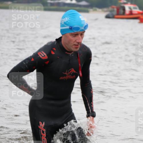 23.06.2024 - Viking Triathlon H.Heesch http://msf.ph/oto/6345401 23.06.2024 10:46:58 Schwimmen 80, 281, 325 meine-sportfotos.de