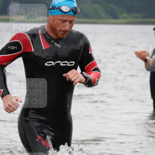 23.06.2024 - Viking Triathlon H.Heesch http://msf.ph/oto/6345410 23.06.2024 10:47:00 Schwimmen 80, 281, 325 meine-sportfotos.de