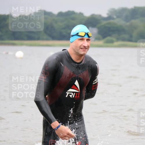 23.06.2024 - Viking Triathlon H.Heesch http://msf.ph/oto/6345418 23.06.2024 10:28:31 Schwimmen 73, 76 meine-sportfotos.de