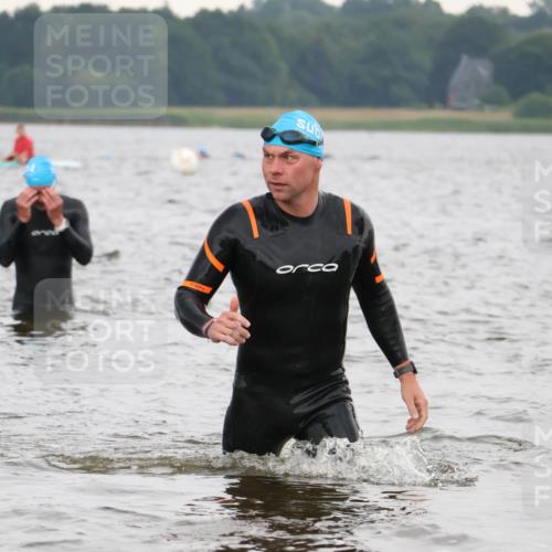 23.06.2024 - Viking Triathlon H.Heesch http://msf.ph/oto/6345419 23.06.2024 10:47:06 Schwimmen 281, 325, 505 meine-sportfotos.de