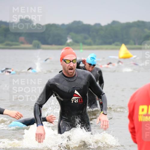 23.06.2024 - Viking Triathlon H.Heesch http://msf.ph/oto/6345427 23.06.2024 10:28:52 Schwimmen 621 meine-sportfotos.de