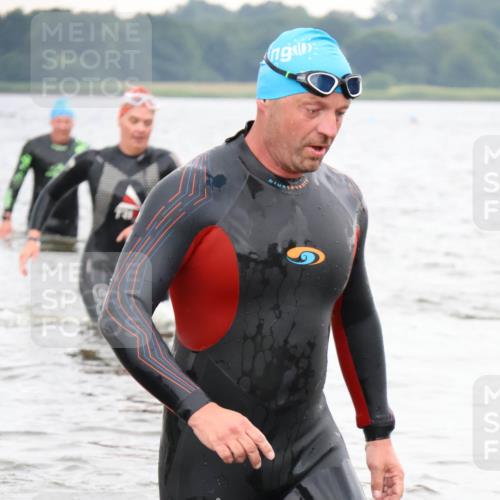 23.06.2024 - Viking Triathlon H.Heesch http://msf.ph/oto/6345429 23.06.2024 10:47:17 Schwimmen 217, 473, 505, 615 meine-sportfotos.de