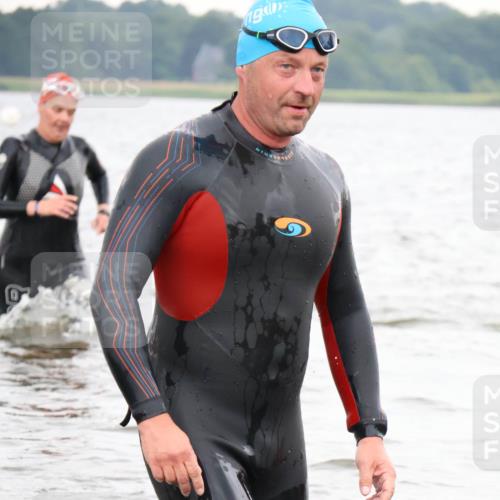 23.06.2024 - Viking Triathlon H.Heesch http://msf.ph/oto/6345432 23.06.2024 10:47:17 Schwimmen 217, 473, 505, 615 meine-sportfotos.de