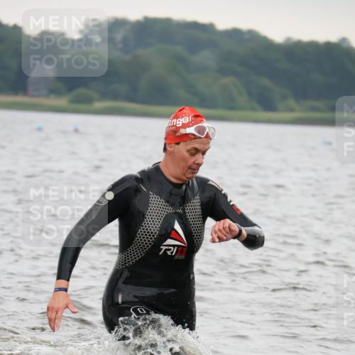 23.06.2024 - Viking Triathlon H.Heesch http://msf.ph/oto/6345443 23.06.2024 10:47:19 Schwimmen 217, 436, 473, 505, 615 meine-sportfotos.de