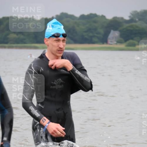 23.06.2024 - Viking Triathlon H.Heesch http://msf.ph/oto/6345447 23.06.2024 10:29:01 Schwimmen 209, 438, 621 meine-sportfotos.de