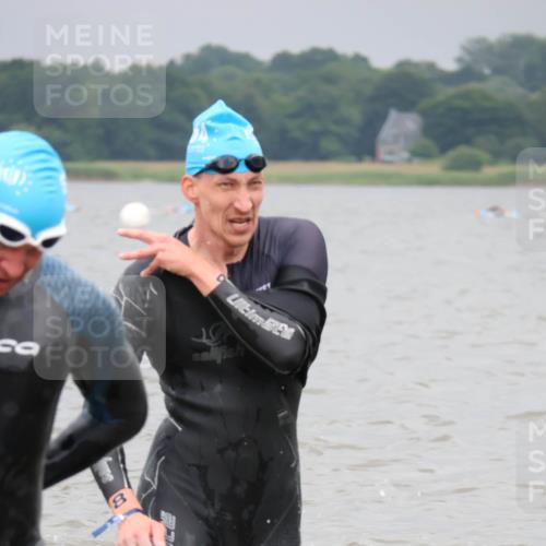 23.06.2024 - Viking Triathlon H.Heesch http://msf.ph/oto/6345450 23.06.2024 10:29:02 Schwimmen 209, 438 meine-sportfotos.de