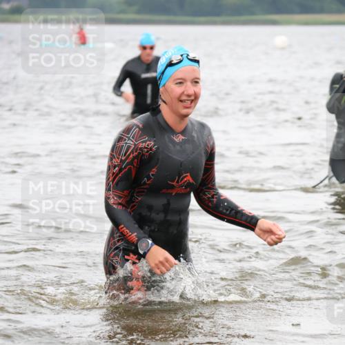 23.06.2024 - Viking Triathlon H.Heesch http://msf.ph/oto/6345460 23.06.2024 10:47:26 Schwimmen 436, 473, 547, 615 meine-sportfotos.de